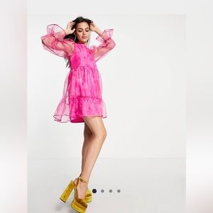 Twisted Wunder smock mini organza dress in all over
heart print